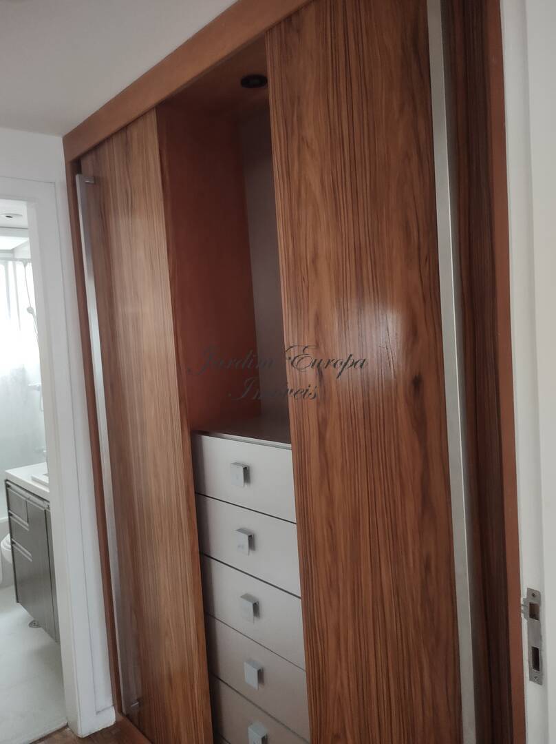 Apartamento à venda e aluguel com 3 quartos, 138m² - Foto 23