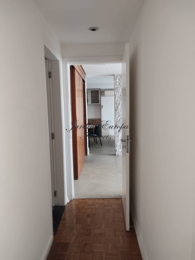 Apartamento à venda e aluguel com 3 quartos, 138m² - Foto 16