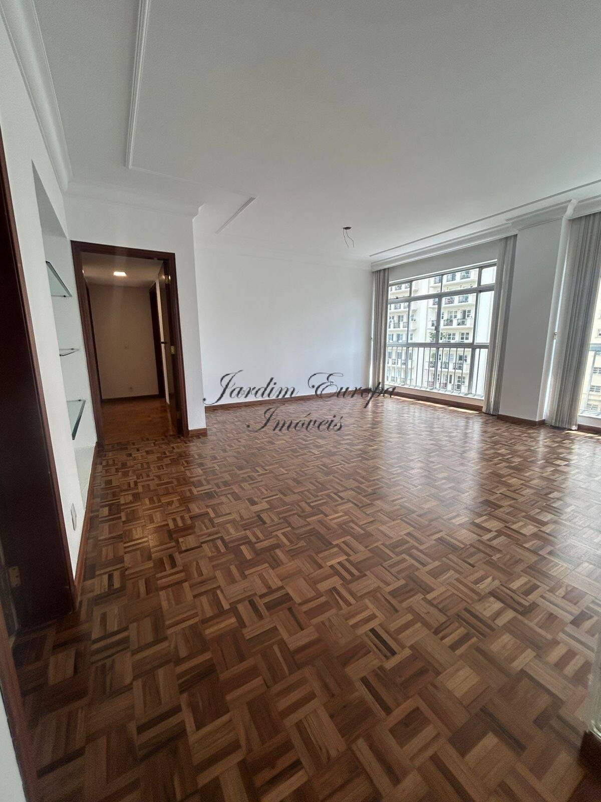 Apartamento à venda com 2 quartos, 110m² - Foto 3