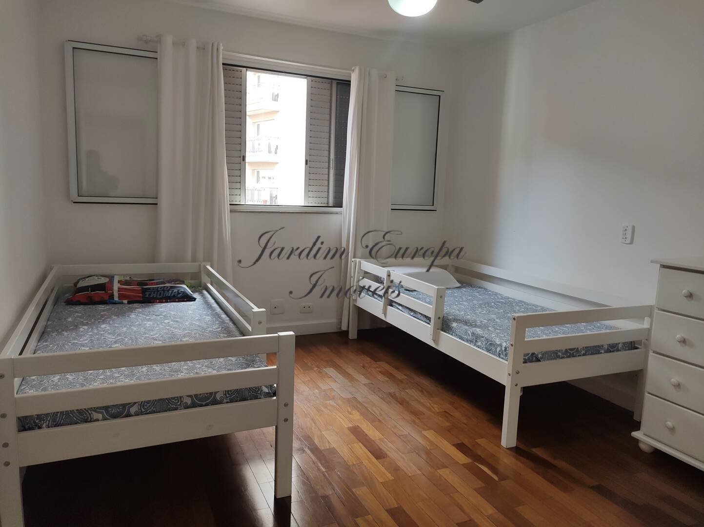 Apartamento para alugar com 3 quartos, 236m² - Foto 9