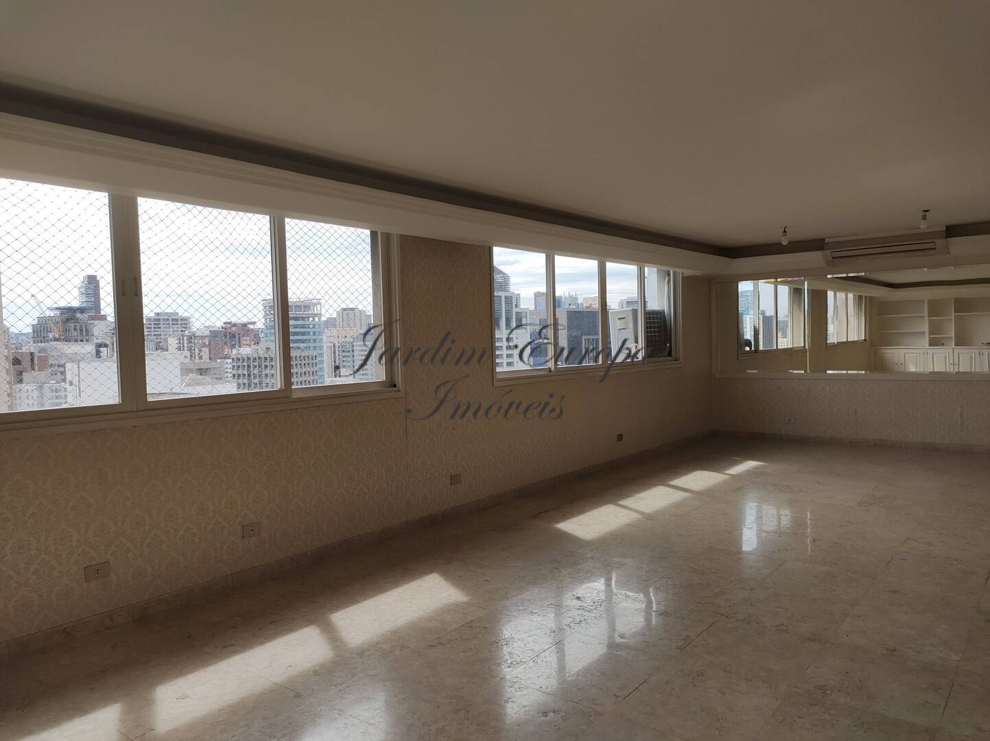 Apartamento à venda com 2 quartos, 164m² - Foto 2