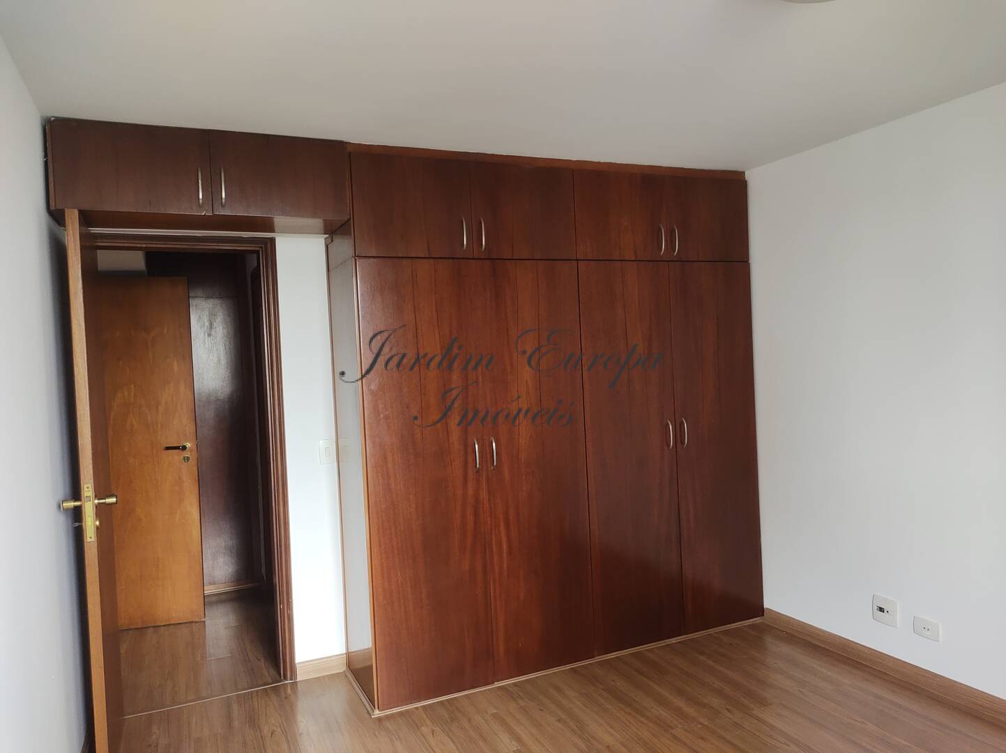 Apartamento para alugar com 3 quartos, 144m² - Foto 13