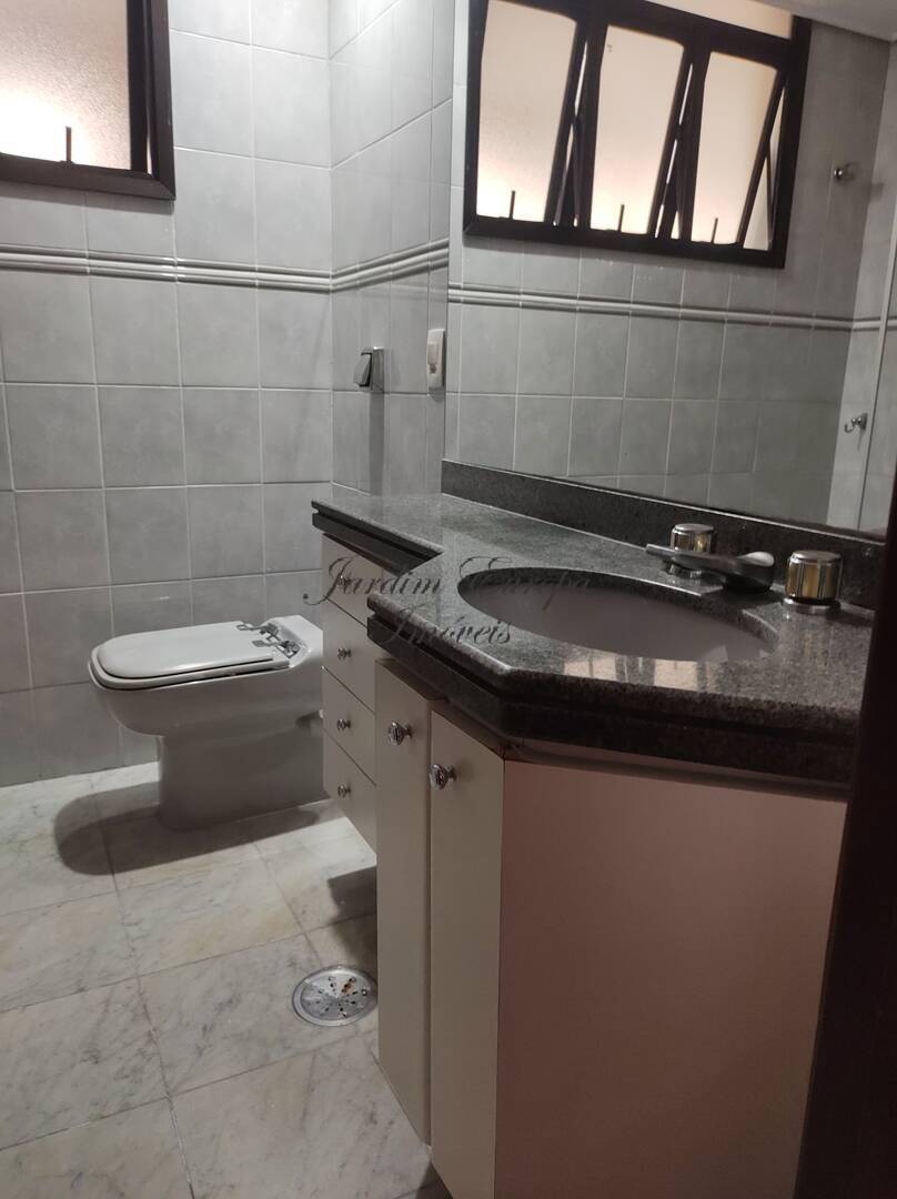 Apartamento para alugar com 3 quartos, 144m² - Foto 16