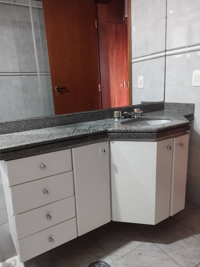 Apartamento para alugar com 3 quartos, 144m² - Foto 15