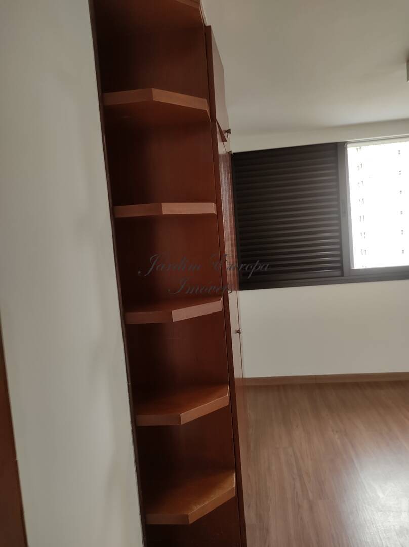 Apartamento para alugar com 3 quartos, 144m² - Foto 7