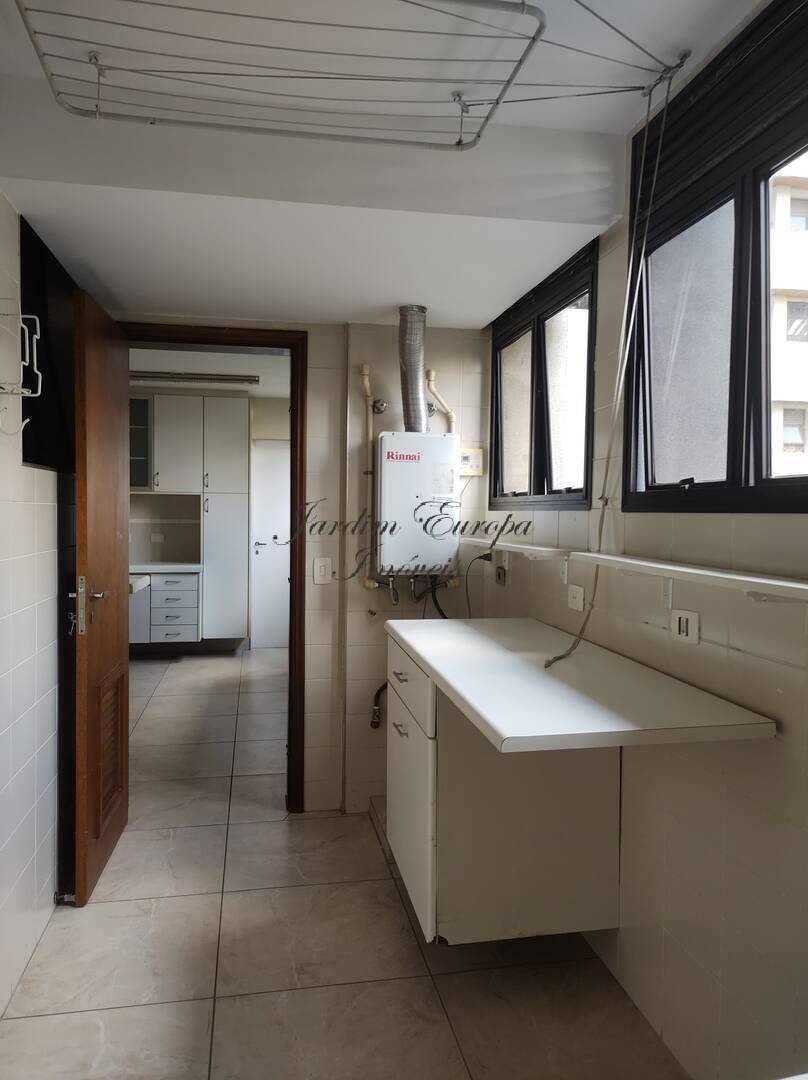 Apartamento para alugar com 3 quartos, 144m² - Foto 23