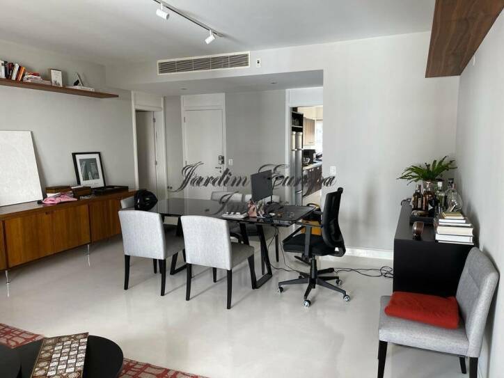 Apartamento para alugar com 2 quartos, 117m² - Foto 4