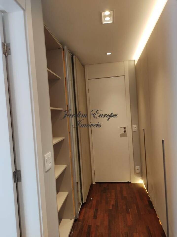 Apartamento à venda e aluguel com 3 quartos, 197m² - Foto 9