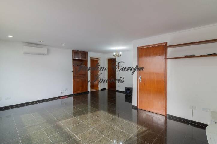 Apartamento à venda com 3 quartos, 142m² - Foto 4