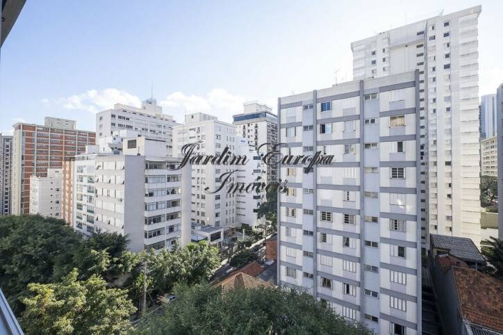 Apartamento à venda com 3 quartos, 142m² - Foto 1