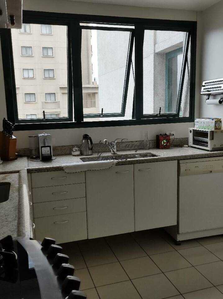 Apartamento para alugar com 4 quartos, 344m² - Foto 14