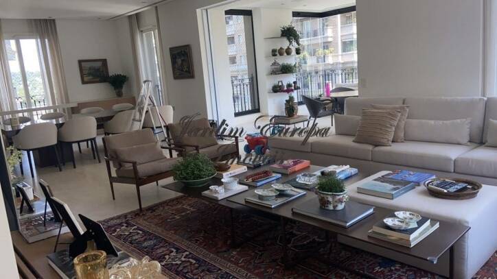 Apartamento à venda com 3 quartos, 350m² - Foto 2